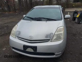 2005 Toyota Prius with VIN JTDKB20U853110933, listed as a IAAI auction lot 42049592 with 158,217 mi miles. Bid and sale history available at carsss.com. Image 6.