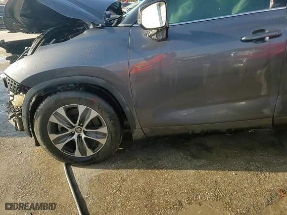 2021 Toyota Highlander XLE with VIN 5TDGZRAH5MS522722, listed as a Copart auction lot 84849504 with 0 mi miles and Salvage Title. Bid and sale history available at carsss.com. Image 14.