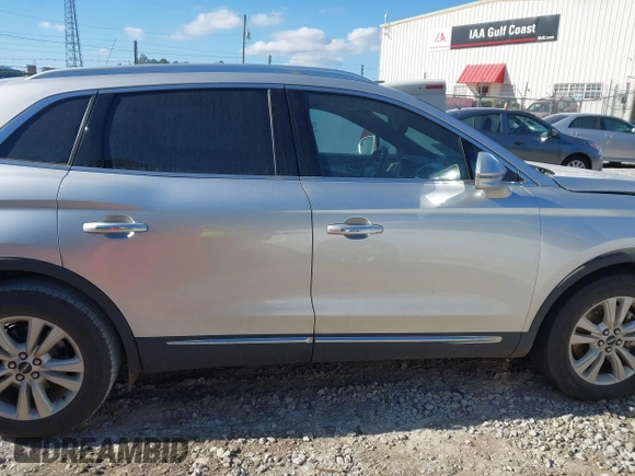 2017 Lincoln MKX Premiere with VIN 2LMPJ6JR3HBL14683, listed as a IAAI auction lot 41143809 with 90,590 mi miles. Bid and sale history available at carsss.com. Image 13.