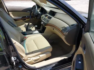 2010 Honda Accord EX-L z VIN 1HGCP2F80AA136658, wystawiony jako IAAI lot #42002868 z przebiegiem 160 450 mil mil oraz . Historia ofert i sprzedaży dostępna na DreamBid. Obrazek 5.