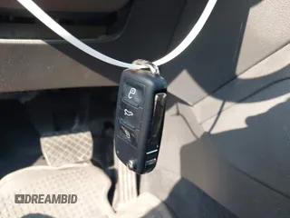 2014 Volkswagen Jetta S z VIN 3VW2K7AJXEM351762, wystawiony jako IAAI lot #42467930 z przebiegiem 159 210 mil mil oraz . Historia ofert i sprzedaży dostępna na DreamBid. Obrazek 11.