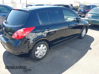 2012 Nissan Versa S z VIN 3N1BC1CP0CK210211, wystawiony jako IAAI lot #42315249 z przebiegiem 189 276 mil mil oraz . Historia ofert i sprzedaży dostępna na DreamBid. Obrazek 4.