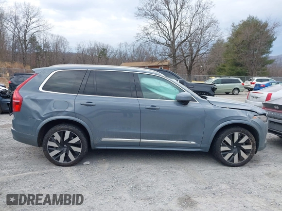 2023 Volvo XC90 Ultimate Bright Theme with VIN YV4H60CA3P1950747, listed as a IAAI auction lot 41677410 with 27,723 mi miles and . Bid and sale history available at DreamBid. Image 14.