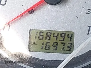2003 Nissan Maxima SE z VIN JN1DA31D93T517109, wystawiony jako IAAI lot #42019171 z przebiegiem 168 494 mil mil oraz . Historia ofert i sprzedaży dostępna na DreamBid. Obrazek 12.