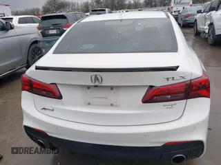 2019 Acura TLX w/A-Spec Pkg with VIN 19UUB1F63KA009058, listed as a IAAI auction lot 41456033 with 204,009 mi miles. Bid and sale history available at carsss.com. Image 16.