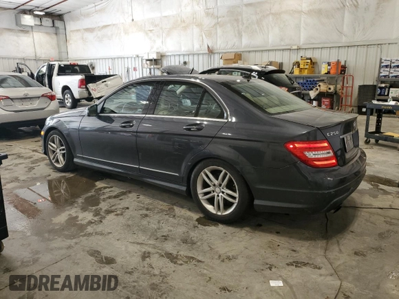 2013 Mercedes-Benz C 250 Sport z VIN WDDGF4HB7DR292456, wystawiony jako Copart lot #66205575 z przebiegiem 201 874 mil mil oraz Czysty tytuł • Clean title. Historia ofert i sprzedaży dostępna na DreamBid. Obrazek 2.