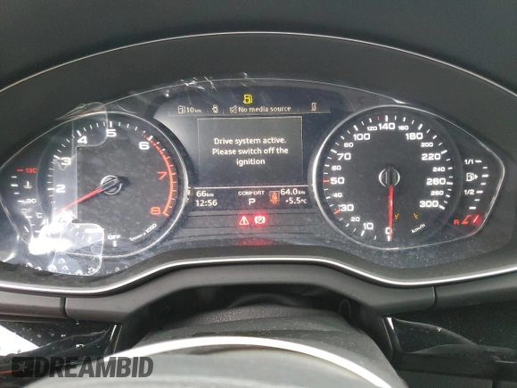 2024 Audi Q5 Komfort with VIN WA1AAAFY4R2124076, listed as a Copart auction lot 84029874 with 66 mi miles and Non Repairable. Bid and sale history available at carsss.com. Image 9.