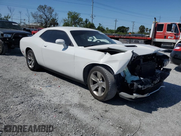 2016 Dodge Challenger SXT z VIN 2C3CDZAG5GH344757, wystawiony jako Copart lot #52192205 z przebiegiem 69 305 mil mil oraz Szkoda całkowita • Salvage title. Historia ofert i sprzedaży dostępna na DreamBid. Obrazek 4.