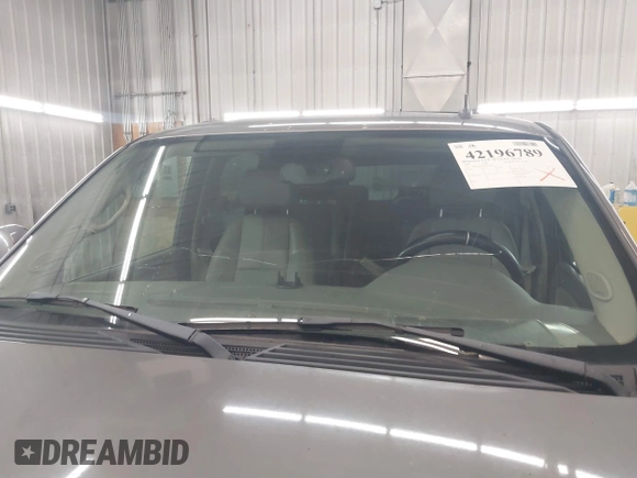 2007 GMC Yukon XL SLT with VIN 1GKFK16387R195478, listed as a IAAI auction lot 42196789 with 258,350 mi miles. Bid and sale history available at carsss.com. Image 6.