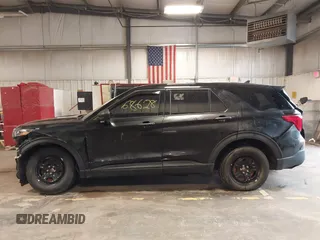 2023 Ford Police Interceptor Utility z VIN 1FM5K8AB1PGA03761, wystawiony jako IAAI lot #42068628 z przebiegiem 39 009 mil mil oraz . Historia ofert i sprzedaży dostępna na DreamBid. Obrazek 14.