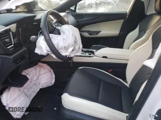 2024 Lexus NX 350 Luxury с VIN 2T2HGCEZ0RC052380, выставлен на аукционе Copart как лот 81920044 с пробегом 4 290 миль миль и Списание • Salvage title. История ставок и продаж доступна на DreamBid. Изображение 7.