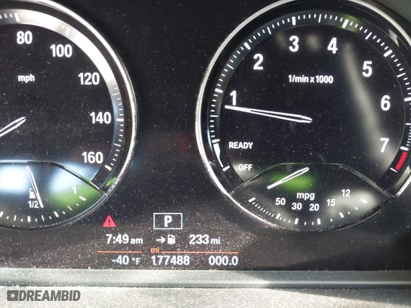 2018 BMW X2 xDrive28i with VIN WBXYJ5C33JEF70152, listed as a IAAI auction lot 42048693 with 177,488 mi miles. Bid and sale history available at carsss.com. Image 7.