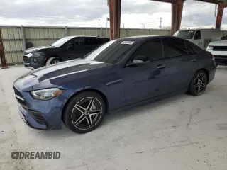 2024 Mercedes-Benz C 300 z VIN W1KAF4GBXRR213103, wystawiony jako Copart lot #52668565 z przebiegiem 14 008 mil mil oraz Szkody całkowita. Historia ofert i sprzedaży dostępna na DreamBid. Obrazek 1.