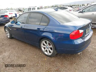 2006 BMW 3 Series 325xi with VIN WBAVD13526KV02817, listed as a IAAI auction lot 41772852 with 160,884 mi miles. Bid and sale history available at carsss.com. Image 3.