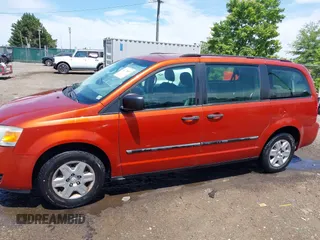 2008 Dodge Grand Caravan SE z VIN 2D8HN44H48R712526, wystawiony jako IAAI lot #42278668 z przebiegiem 134 707 mil mil oraz . Historia ofert i sprzedaży dostępna na DreamBid. Obrazek 15.