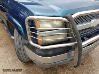2005 Chevrolet Avalanche LS with VIN 3GNEC12Z95G115267, listed as a IAAI auction lot 41832134 with 223,690 mi miles. Bid and sale history available at carsss.com. Image 6.