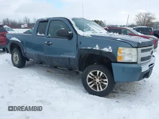 2010 Chevrolet Silverado 1500 LS with VIN 1GCSCREA9AZ277314, listed as a IAAI auction lot 41342738 with 237,262 mi miles. Bid and sale history available at carsss.com. Image 1.