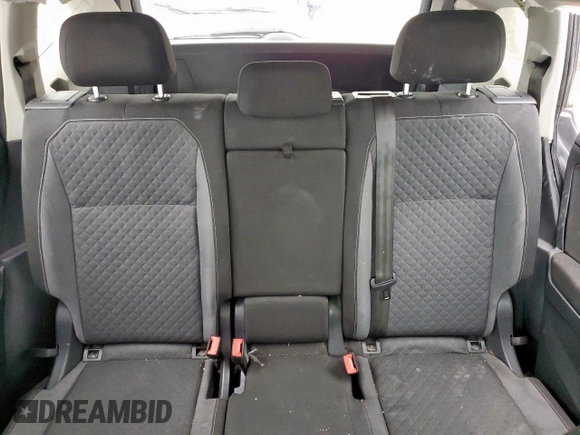2021 Volkswagen Tiguan S with VIN 3VV1B7AX0MM033300, listed as a Copart auction lot 57270715 with 70,125 mi miles and Salvage title. Bid and sale history available at DreamBid. Image 10.