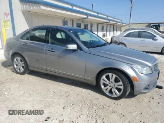 2011 Mercedes-Benz C 300 Sport z VIN WDDGF8BB9BR168783, wystawiony jako Copart lot #52319895 z przebiegiem 120 366 mil mil oraz Tytuł czysty. Historia ofert i sprzedaży dostępna na DreamBid. Obrazek 4.