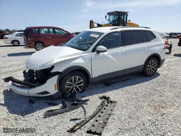 2021 Volkswagen Tiguan S with VIN 3VV1B7AX4MM061312, listed as a Copart auction lot 47909185 with 42,100 mi miles and Salvage Title. Bid and sale history available at carsss.com. Image 1.
