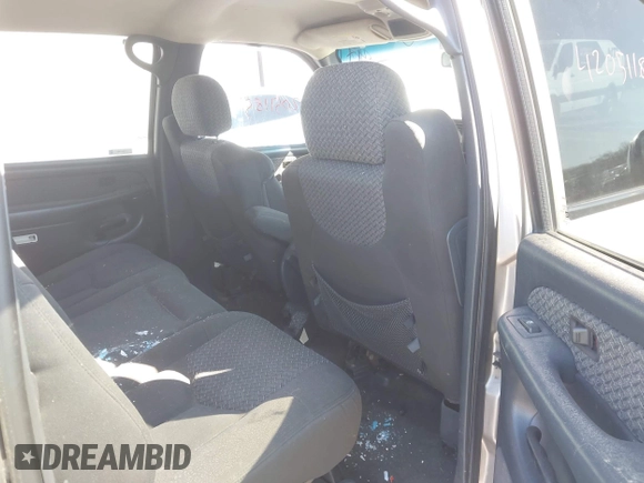 2002 Chevrolet Avalanche with VIN 3GNEK13T62G117177, listed as a IAAI auction lot 42051185 with 212,754 mi miles and . Bid and sale history available at DreamBid. Image 8.