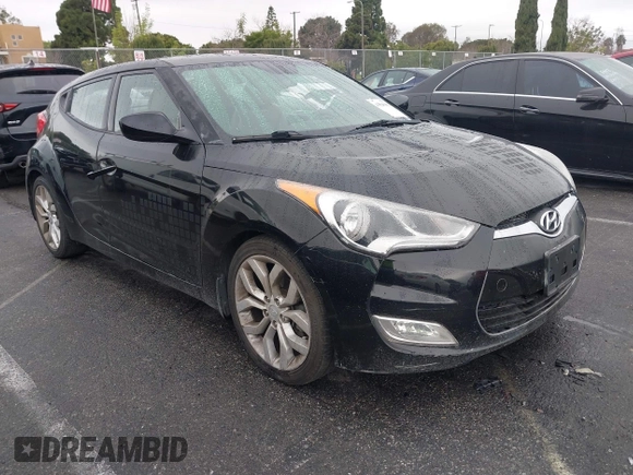2013 Hyundai Veloster w/Gray Int with VIN KMHTC6AD6DU172892, listed as a IAAI auction lot 41518462 with 167,251 mi miles. Bid and sale history available at carsss.com. Image 1.