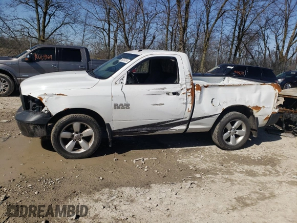 2015 Ram 1500 Express z VIN 3C6JR6AG3FG647500, wystawiony jako Copart lot #45414314 z przebiegiem 173 994 mil mil oraz Szkoda całkowita • Salvage title. Historia ofert i sprzedaży dostępna na DreamBid. Obrazek 1.