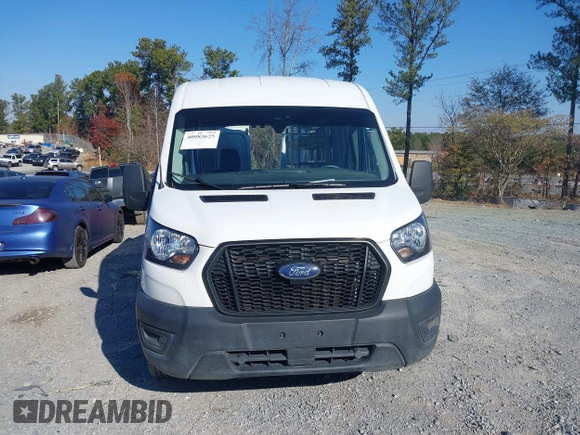 2023 Ford Transit Cargo с VIN 1FTBR1C82PKA54484, выставлен на аукционе IAAI как лот 40983625 с пробегом 57 151 миль миль и . История ставок и продаж доступна на DreamBid. Изображение 12.