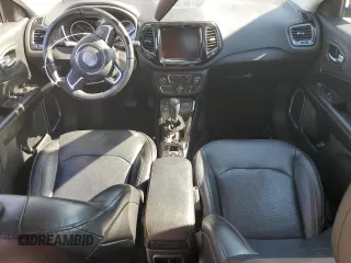 2020 Jeep Compass Limited z VIN 3C4NJCCB6LT114416, wystawiony jako Copart lot #55758575 z przebiegiem Nie podano mil oraz Szkoda całkowita • Salvage title. Historia ofert i sprzedaży dostępna na DreamBid. Obrazek 8.