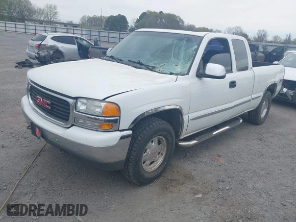 2000 GMC New Sierra 1500 SLE with VIN 1GTEK19T1YE356751, listed as a IAAI auction lot 41864745 with 165,109 mi miles. Bid and sale history available at carsss.com. Image 2.