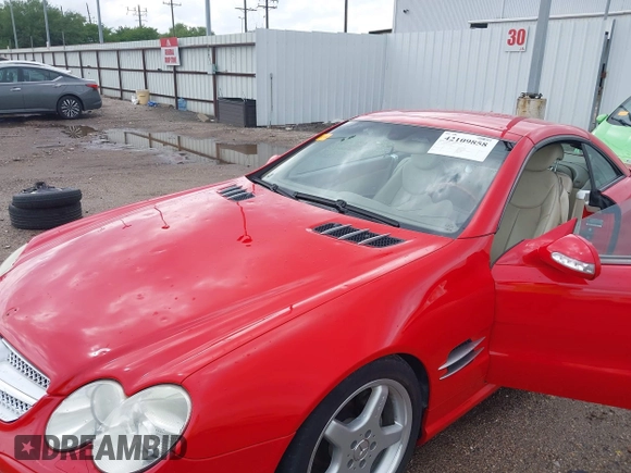 2003 Mercedes-Benz SL 500 z VIN WDBSK75F83F021882, wystawiony jako IAAI lot #42109858 z przebiegiem 67 731 mil mil oraz . Historia ofert i sprzedaży dostępna na DreamBid. Obrazek 6.
