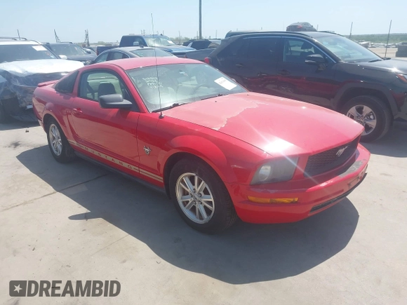 2009 Ford Mustang with VIN 1ZVHT80N295114597, listed as a IAAI auction lot 42013099 with 117,370 mi miles and . Bid and sale history available at carsss.com. Image 1.