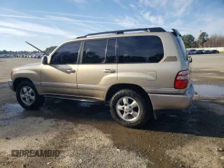 2005 Toyota Land Cruiser with VIN JTEHT05J252070540, listed as a Copart auction lot 87591475 with 291,840 mi miles and Salvage Title. Bid and sale history available at carsss.com. Image 2.