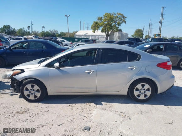 2015 Kia Forte LX with VIN KNAFK4A60F5433356, listed as a IAAI auction lot 41752952 with 91,631 mi miles. Bid and sale history available at carsss.com. Image 14.