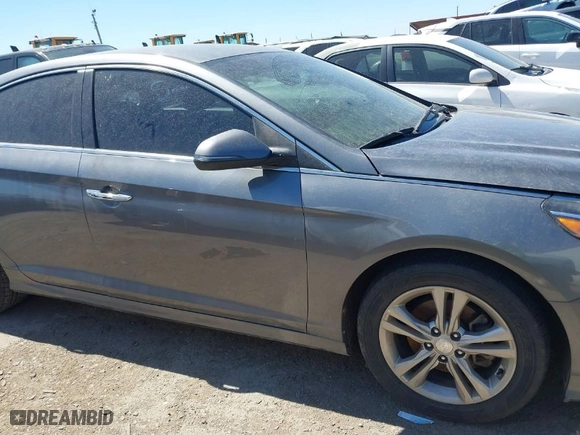 2019 Hyundai Sonata Sport with VIN 5NPE34AF8KH751764, listed as a IAAI auction lot 41751278 with 139,187 mi miles. Bid and sale history available at carsss.com. Image 14.