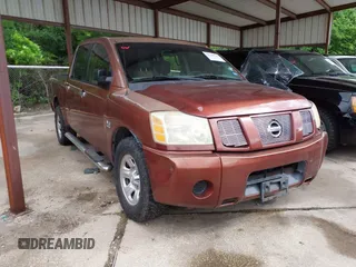 2004 Nissan Titan LE with VIN 1N6AA07A14N502098, listed as a IAAI auction lot 42130328 with 237,815 mi miles. Bid and sale history available at carsss.com. Image 1.