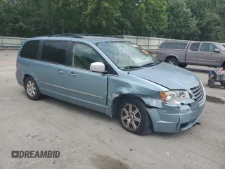 2009 Chrysler Town & Country Touring with VIN 2A8HR54189R536361, listed as a Copart auction lot 63586614 with 90,202 mi miles and Salvage Title. Bid and sale history available at DreamBid. Image 4.
