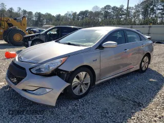 2013 Hyundai Sonata Hybrid with VIN KMHEC4A45DA100256, listed as a Copart auction lot 48744145 with 74,753 mi miles and Salvage Title. Bid and sale history available at carsss.com. Image 1.