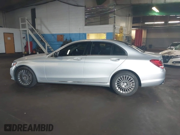 2015 Mercedes-Benz C 300 Luxury with VIN 55SWF4KB1FU087558, listed as a IAAI auction lot 41904253 with 82,901 mi miles and . Bid and sale history available at carsss.com. Image 14.