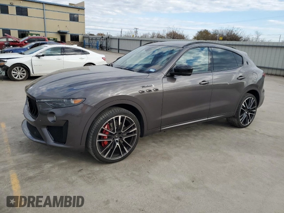 2022 Maserati Levante Modena S with VIN ZN661ZUM6NX395291, listed as a Copart auction lot 84021184 with 31,464 mi miles and Salvage Title. Bid and sale history available at carsss.com. Image 1.