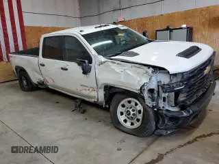 2024 Chevrolet Silverado 3500HD Work Truck with VIN 1GC4YSE78RF184240, listed as a Copart auction lot 71125204 with 20,056 mi miles and Non Repairable. Bid and sale history available at carsss.com. Image 4.