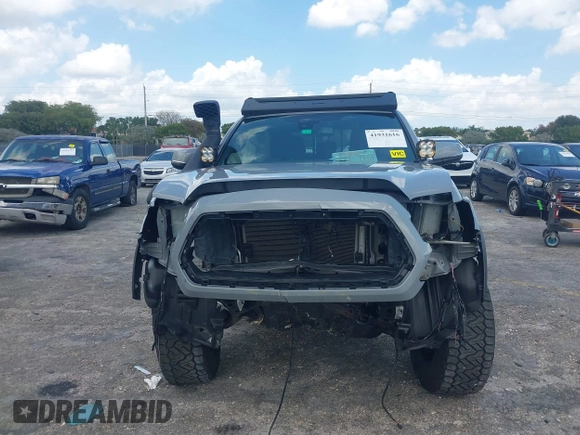 2020 Toyota Tacoma SR5 с VIN 3TMCZ5AN1LM351625, выставлен на аукционе IAAI как лот 41931616 с пробегом 99 333 миль миль и . История ставок и продаж доступна на DreamBid. Изображение 12.