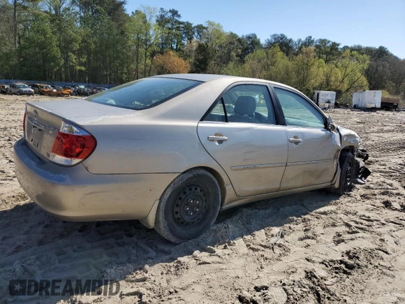 2005 Toyota Camry LE with VIN JTDBF32K750162268, listed as a Copart auction lot 53074715 with 230,037 mi miles and Salvage Title. Bid and sale history available at DreamBid. Image 3.