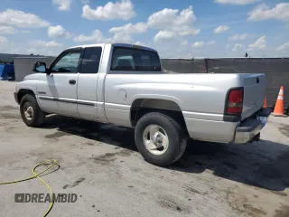2001 Dodge 1500 z VIN 1B7HC13ZX1J527940, wystawiony jako Copart lot #51115685 z przebiegiem 160 994 mil mil oraz Szkoda całkowita • Salvage title. Historia ofert i sprzedaży dostępna na DreamBid. Obrazek 2.