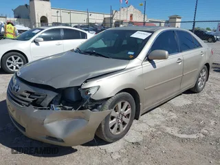2009 Toyota Camry LE with VIN 4T1BK46K09U075169, listed as a IAAI auction lot 39169852 with 211,105 mi miles. Bid and sale history available at carsss.com. Image 2.