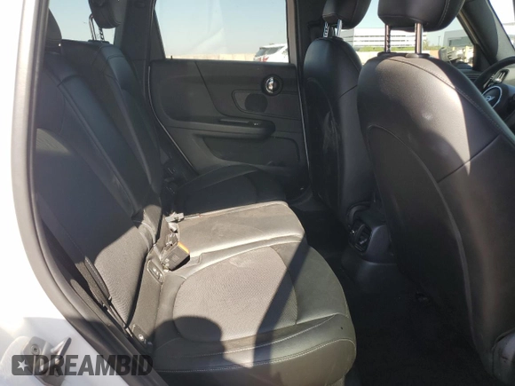 2018 MINI Countryman Cooper with VIN WMZYS7C30J3E08318, listed as a Copart auction lot 62304375 with 38,091 mi miles and Salvage title. Bid and sale history available at DreamBid. Image 10.