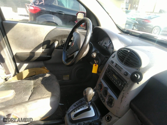 2005 Saturn VUE with VIN 5GZCZ63455S803403, listed as a IAAI auction lot 41816330 with 303,015 mi miles. Bid and sale history available at carsss.com. Image 5.