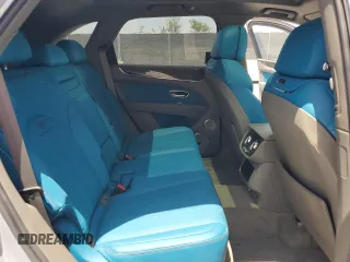 2022 Bentley Bentayga V8 z VIN SJAAM2ZV9NC011752, wystawiony jako Copart lot #54847785 z przebiegiem Nie podano mil oraz Nie do naprawy. Historia ofert i sprzedaży dostępna na DreamBid. Obrazek 11.