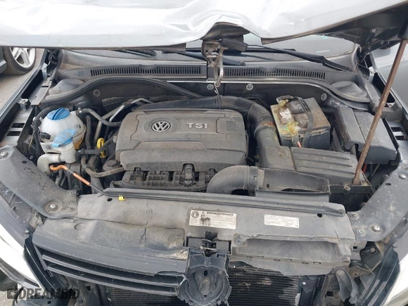 2014 Volkswagen Jetta Sedan SE with VIN 3VWD07AJ1EM271717, listed as a IAAI auction lot 41987749 with 142,296 mi miles. Bid and sale history available at carsss.com. Image 10.