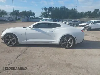 2016 Chevrolet Camaro 2SS z VIN 1G1FH1R77G0126514, wystawiony jako IAAI lot #42135491 z przebiegiem 89 841 mil mil oraz . Historia ofert i sprzedaży dostępna na DreamBid. Obrazek 15.
